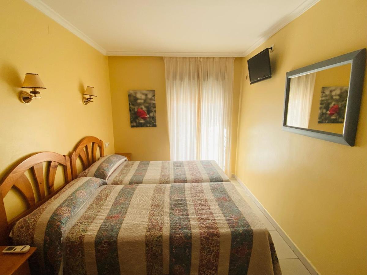 Hostal L'Anfora Denia Ngoại thất bức ảnh